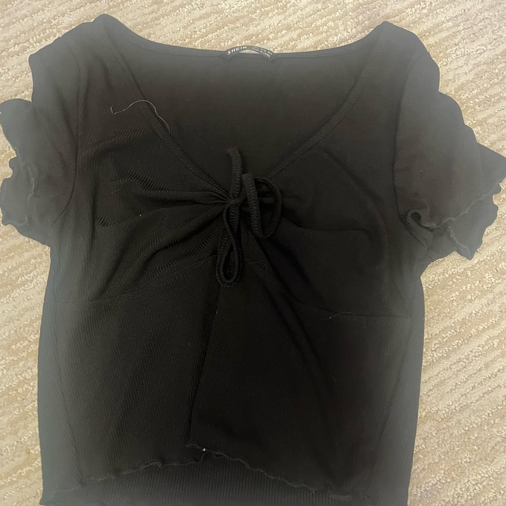 Black cropped shirt with tie in front from shein